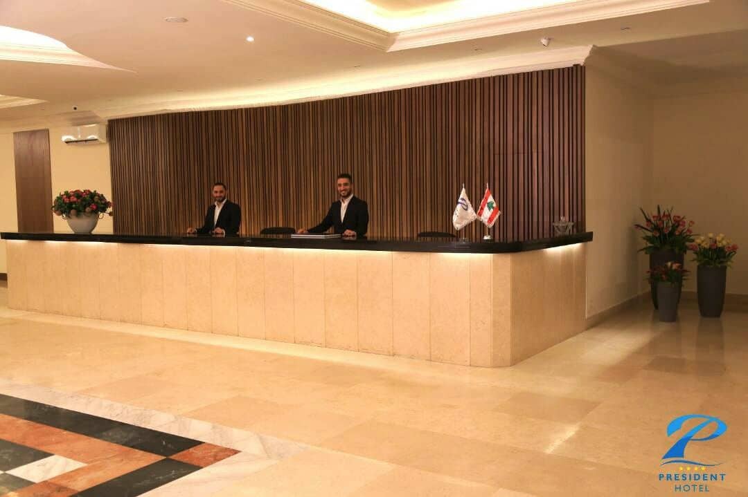 President Hotel จูนิเย ภายนอก รูปภาพ